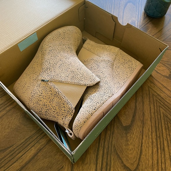 Tom’s suede Kelsey ankle boot wedge - Picture 3 of 6